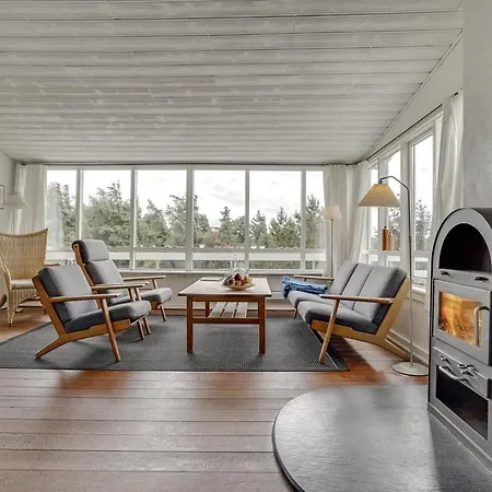 Taimi - 200m From The Sea By Interhome *