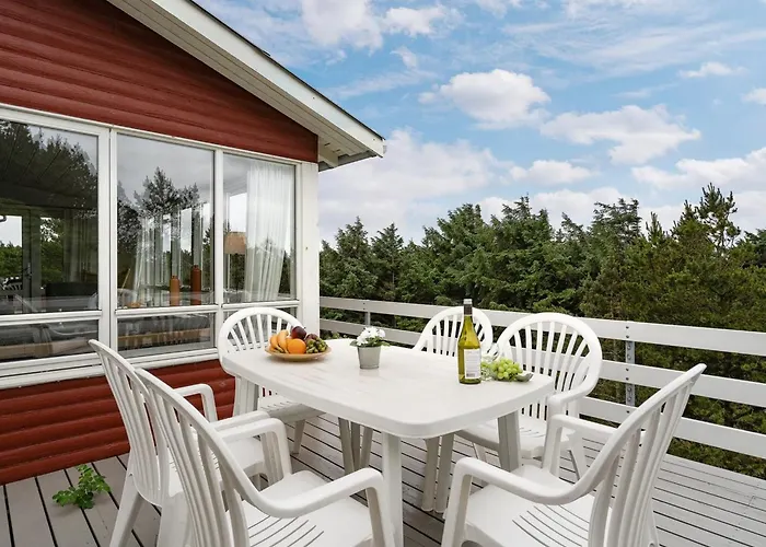 Taimi - 200m From The Sea By Interhome