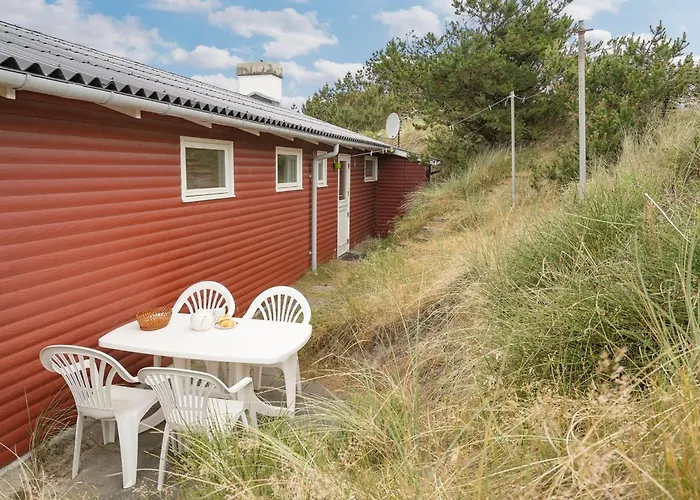 Taimi - 200m From The Sea By Interhome Feriehus